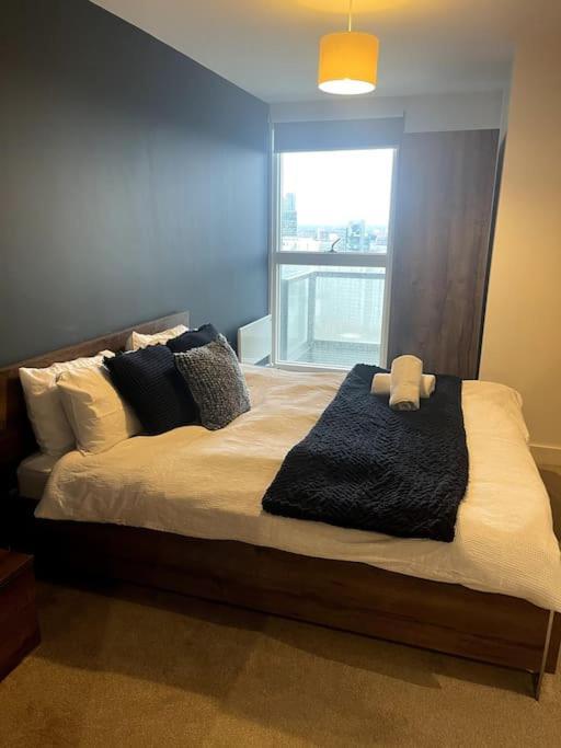 מנצ'סטר Lovely 2-Bedroom Condo With Balcony מראה חיצוני תמונה