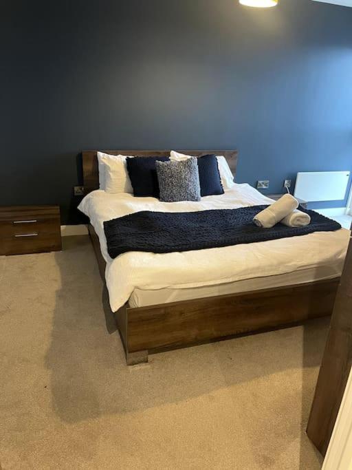 מנצ'סטר Lovely 2-Bedroom Condo With Balcony מראה חיצוני תמונה